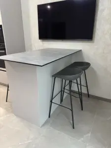 Кухонный стол и стулья