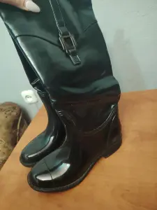 Женские сапоги