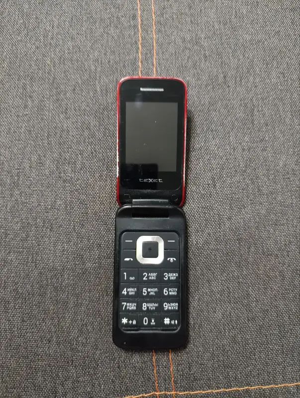 Телефон TEXET TM-422 c зарядным