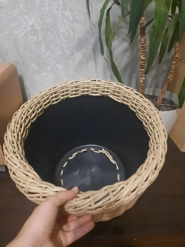 Кашпо из ротанга