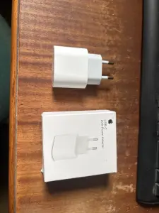 Apple 20W USB-C Power Adapter MHJE3ZMA Оригинал