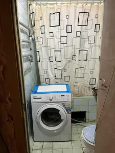 Продается квартира (полуторка) в 10-и минутах ходьбы от метро Грушевка