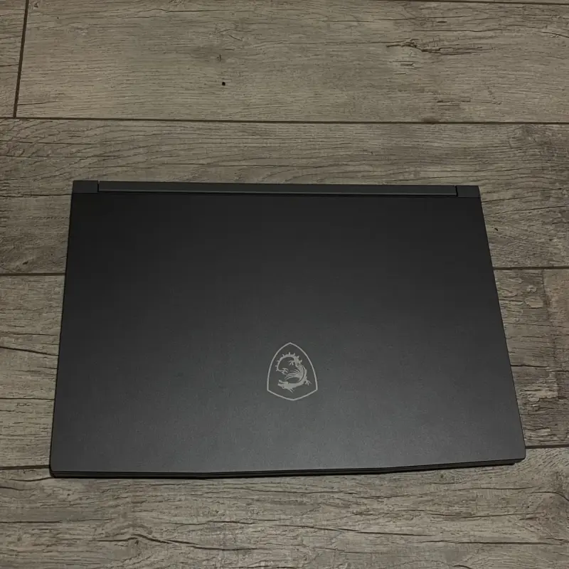 Ноутбук Игровой Ноутбук MSI Thin 15 B12UDX-2424XBY