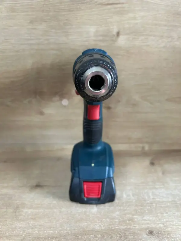 Дрель-шуруповерт Bosch GSB 180-LI (а.45-046239)