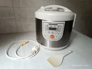 Мультиварка Redmond RMC - M 23. 860 вт.5л
