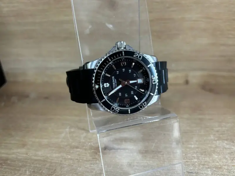 Часы Victorinox Maverick 241610 (а.45-046755)