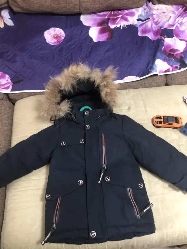 Продам зимнюю куртку для мальчика