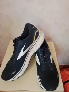 Кроссовки Brooks