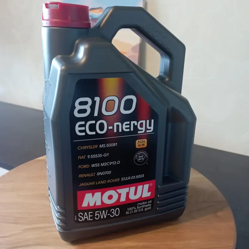 Моторное масло Motul 8100 Eco-nergy 5W30 (5 литров)
