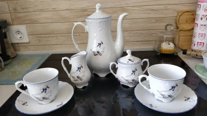 Польский фарфоровый чайный набор,- серия 'Rococo гусь'