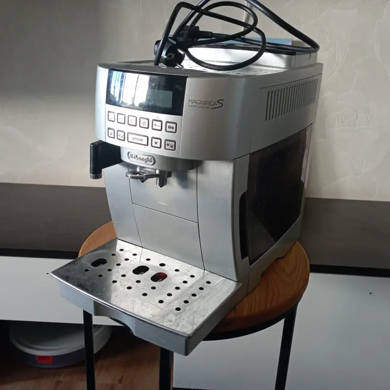 Кофемашина Delonghi Magnifica S ECAM 22.360