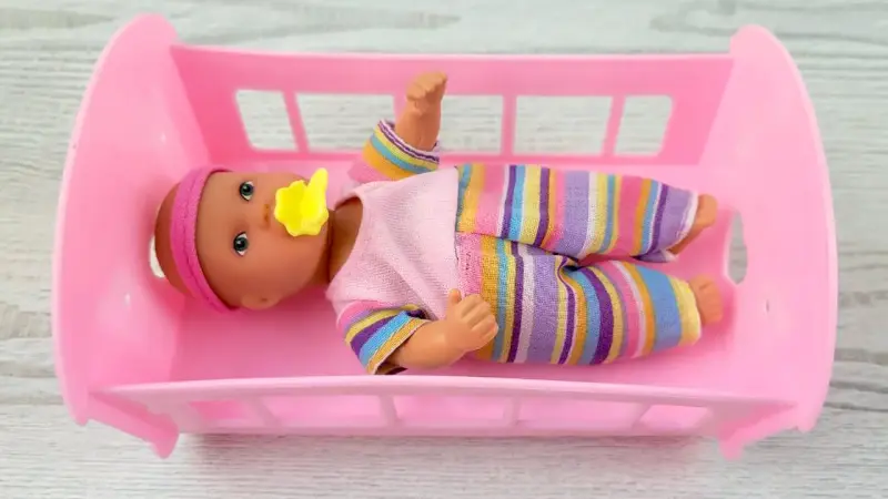 Пупсик с кроваткой Mini New Born Baby, Simba