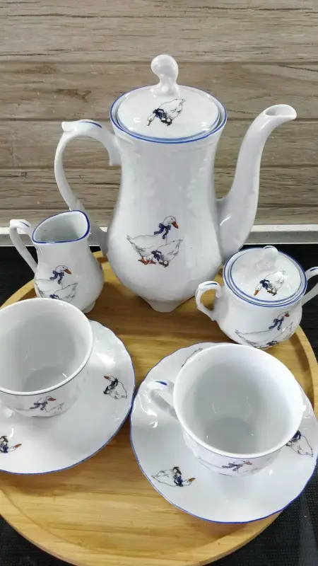 Польский фарфоровый чайный набор,- серия 'Rococo гусь'