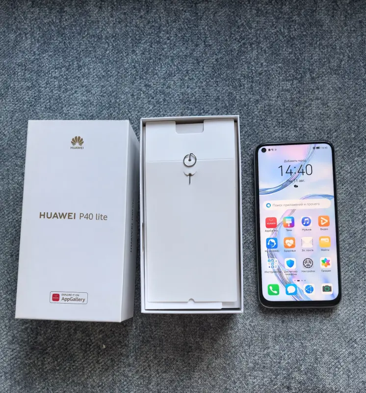 Телефон Huawei P40 lite