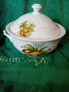 2 супницы- пельменицы