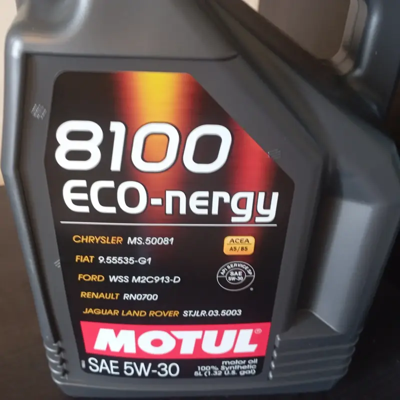 Моторное масло Motul 8100 Eco-nergy 5W30 (5 литров)
