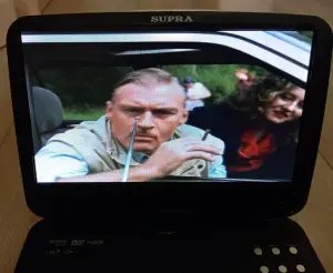 Портативный DVD плеер Supra