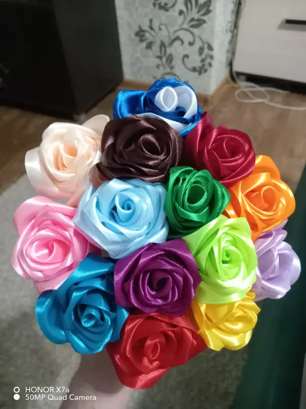 Цветы из атласной ленты