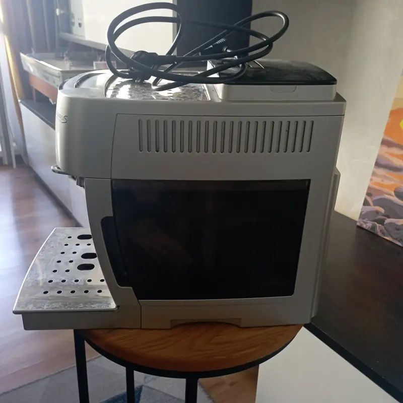Кофемашина Delonghi Magnifica S ECAM 22.360