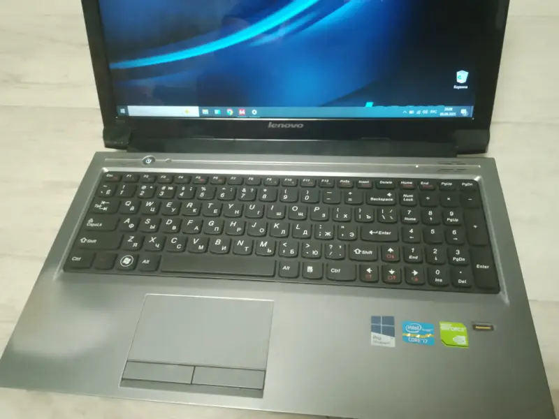 Ноутбук Lenovo V570 (i7, SSD, Nvidia 1gb)