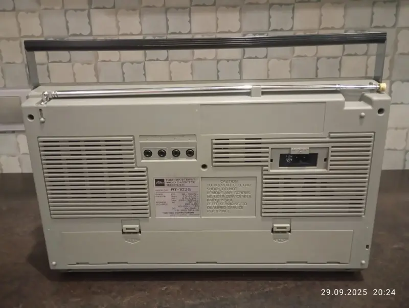 Магнитола Toshiba BomBeat L02 RT-103S. JAPAN.