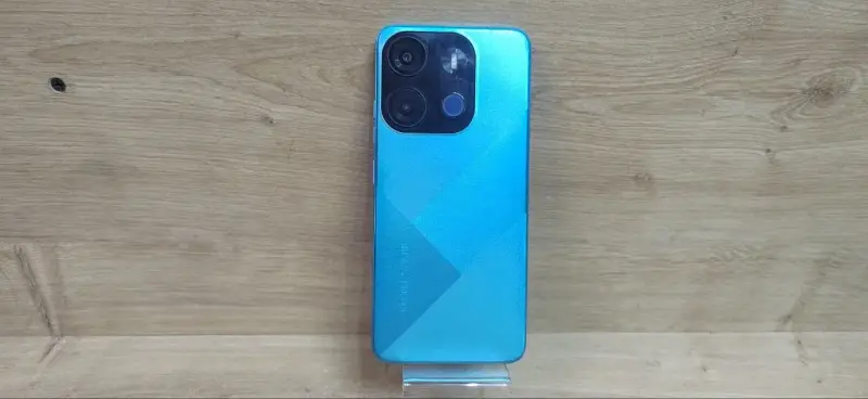 Телефон Tecno Spark Go 2023 4GB/64GB (а.46-045456)