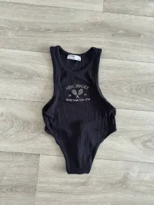 Боди Bershka