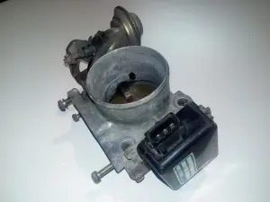 Заслонка дроссельная Mazda 323 BG