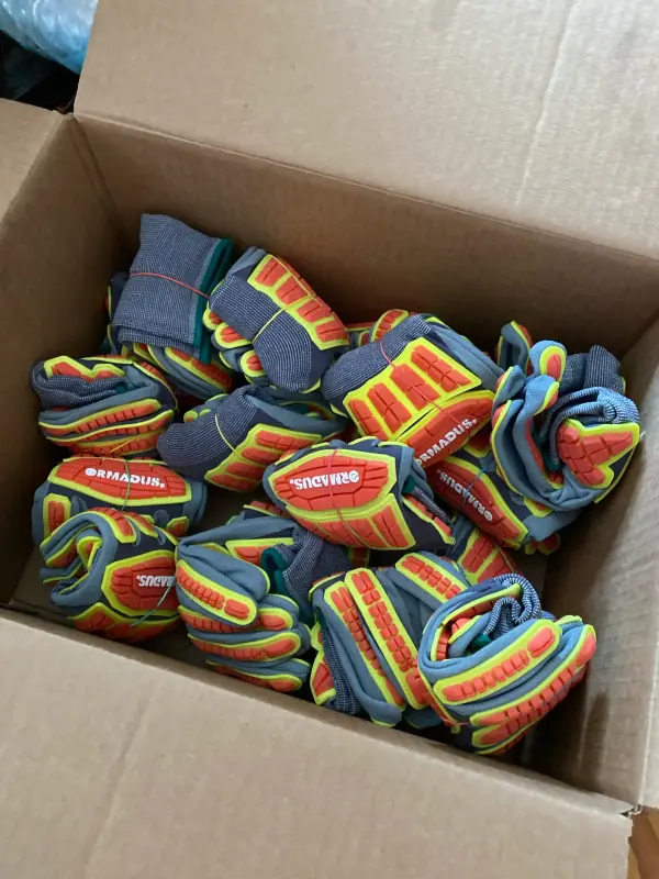 Перчатки защитные