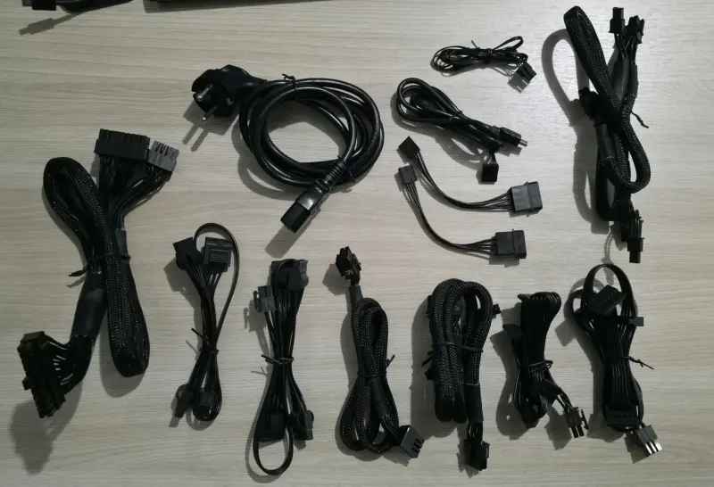 Блок питания: Corsair RM750i [CP-9020082-EU]
