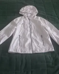 Куртка женская ветровка