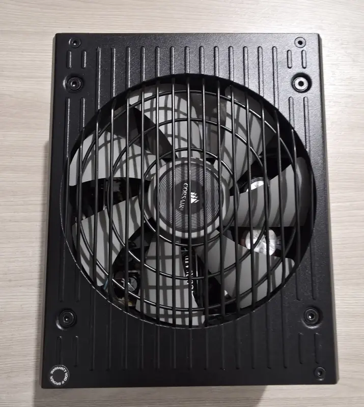 Блок питания: Corsair RM750i [CP-9020082-EU]