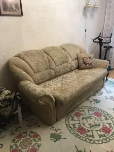 Диван трехместный б.у.