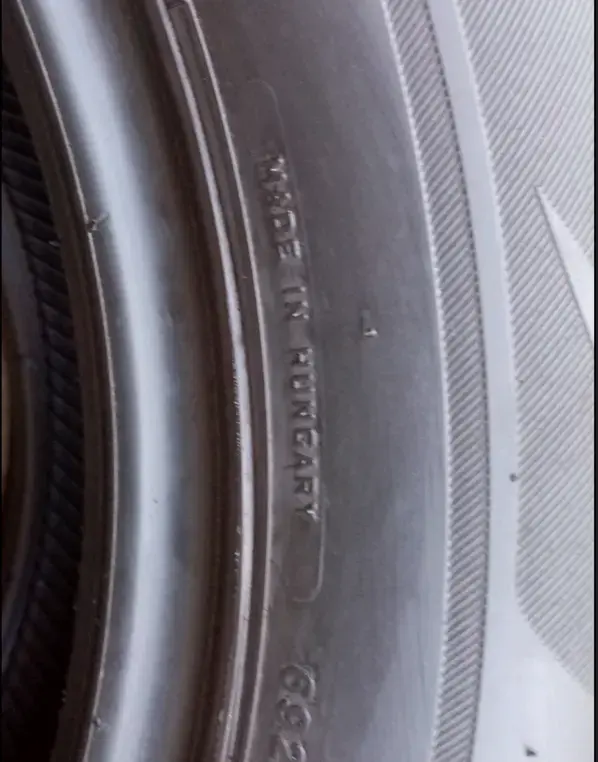 Шины зимние BRIDGESTONE 215/60 R16 (2 шт.)