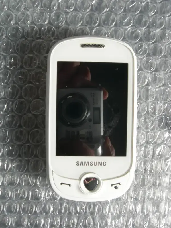 Телефончик SAMSUNG