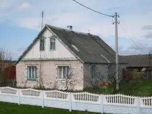 Продам дом с участком 15 соток в агрогородке Илья
