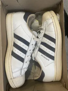 Кроссовки adidas superstar