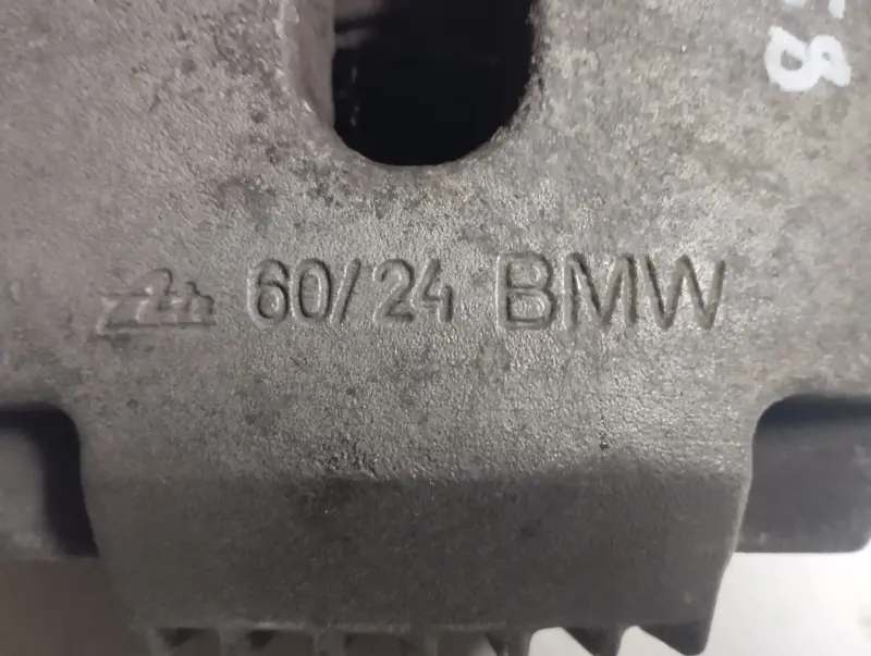 Суппорт передний правый BMW 5 E60/E61