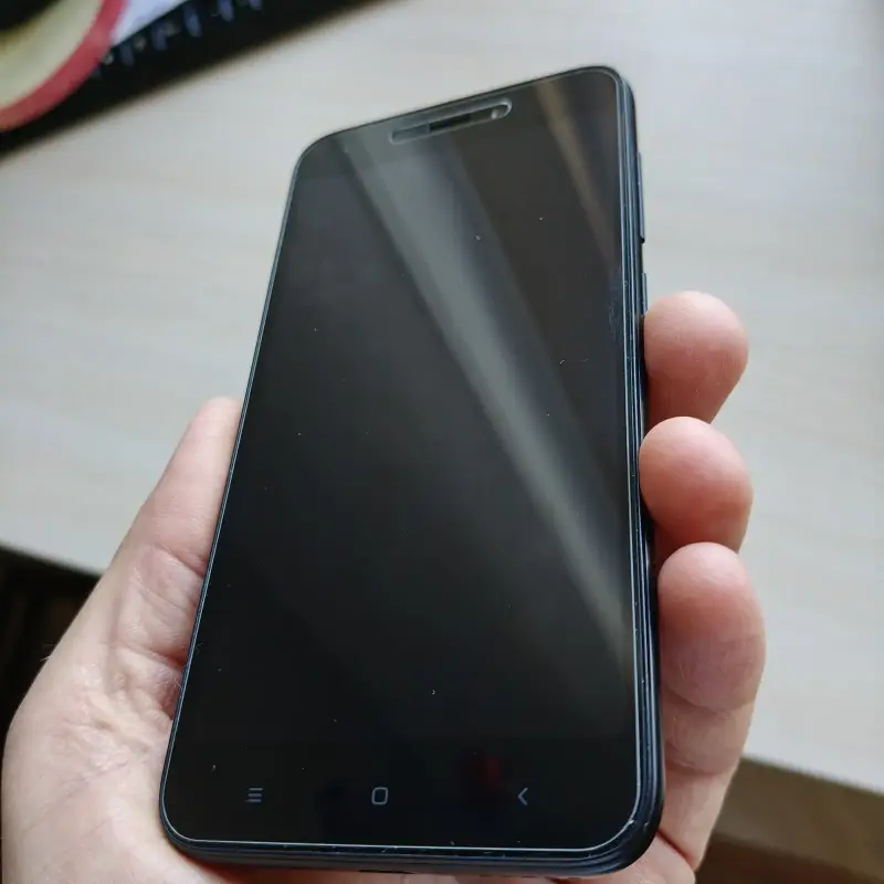 Смартфон Xiaomi Redmi Go + чехол, стекло, карта памяти