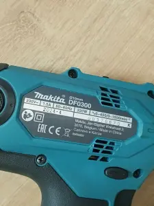 Дрель-шуруповерт Makita DF0300 (а.87-017900)