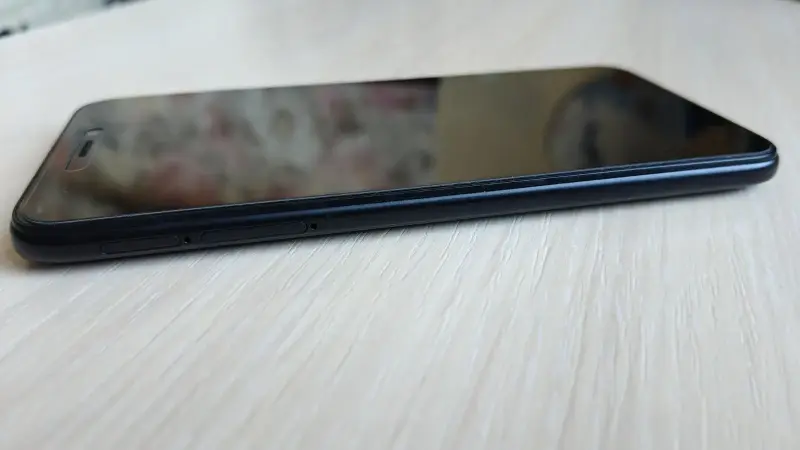 Смартфон Xiaomi Redmi Go + чехол, стекло, карта памяти
