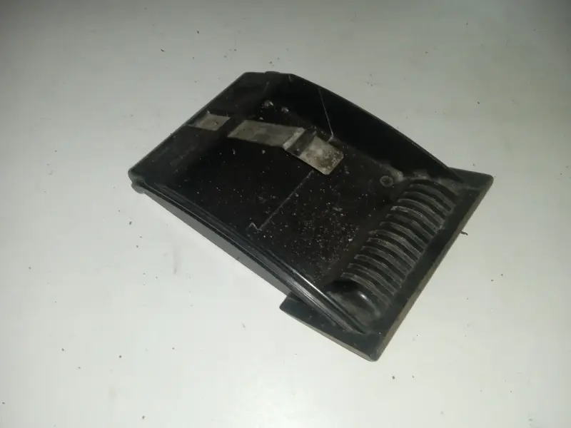 Пепельница Audi 80 B2