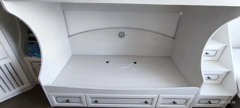 Двухъярусная кровать Involux