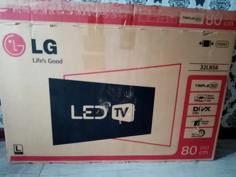 Телевизор LG диагональ - 80см