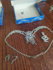 Украшения, женские