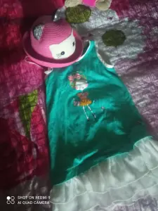 Продам детское платье 👗 и детскую панаму в виде котика))