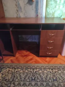 Стол компьютерный