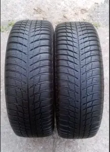Шины зимние BRIDGESTONE 215/60 R16 (2 шт.)