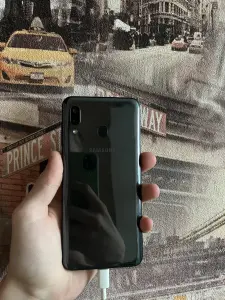 Телефон