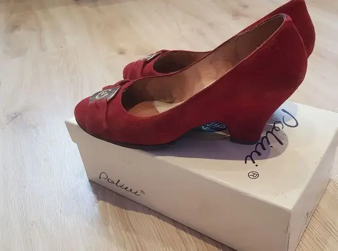 Туфли. Производства Италия. Замша+кожа. Красные